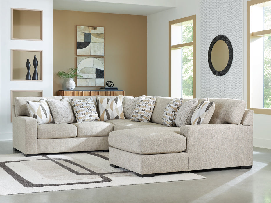 Laurelgrove 4-Piece Sectional with Chaise