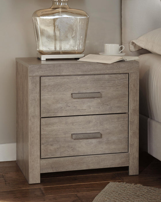 Culverbach Queen Panel Bed with Mirrored Dresser and 2 Nightstands