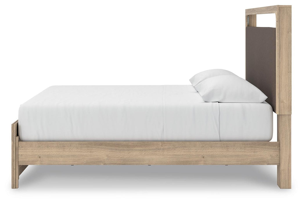 Kinlanni King Upholstered Platform Bed